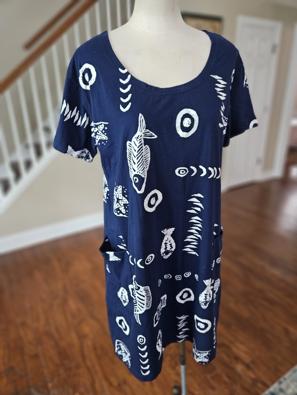 Ingear Pullover Fish Dress Large